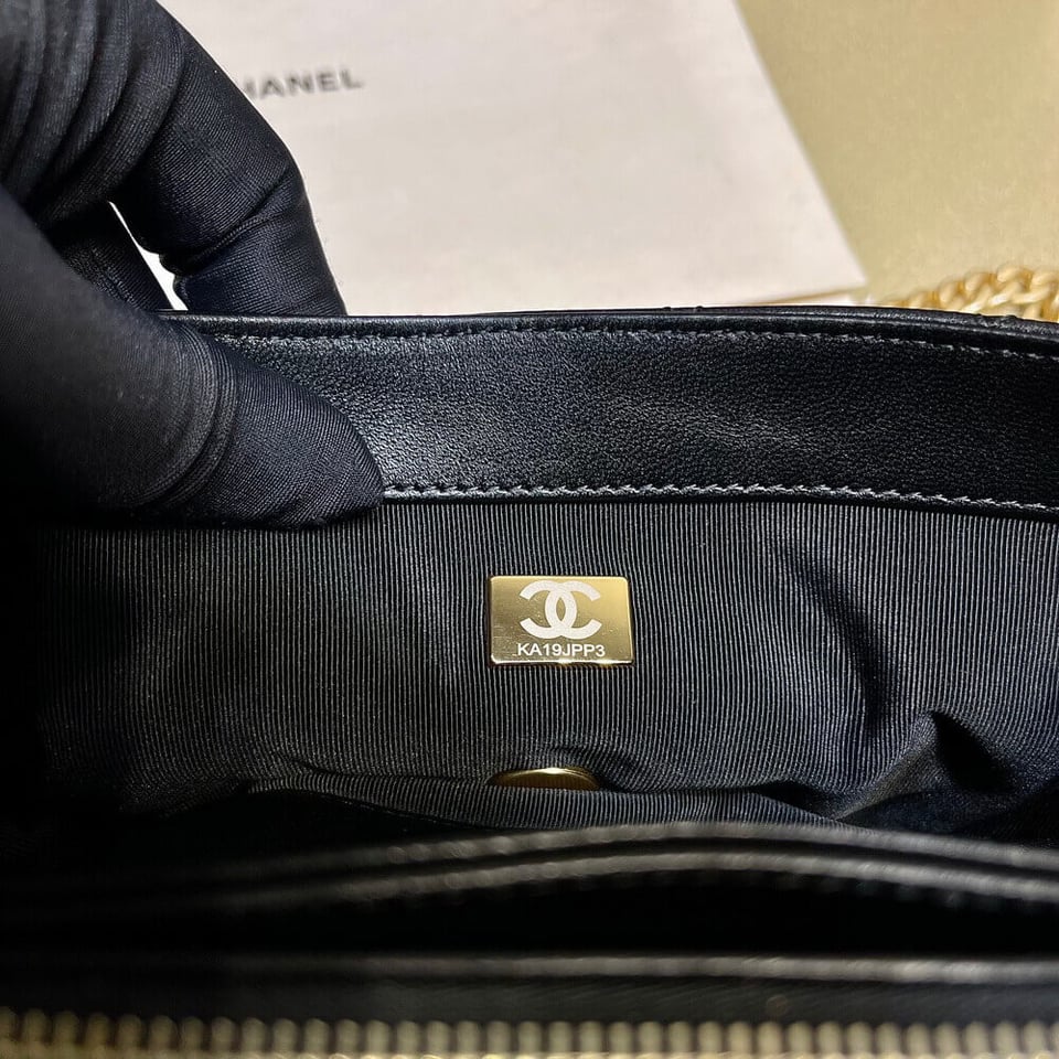 Chanel 22K Gold Pillar Adjustable Chain Flap Bag 22cm view 11