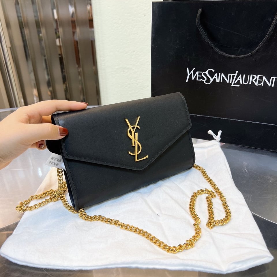 Saint Laurent Uptown Chain Wallet In Grain De Poudre Embossed Black 19Cm view 3