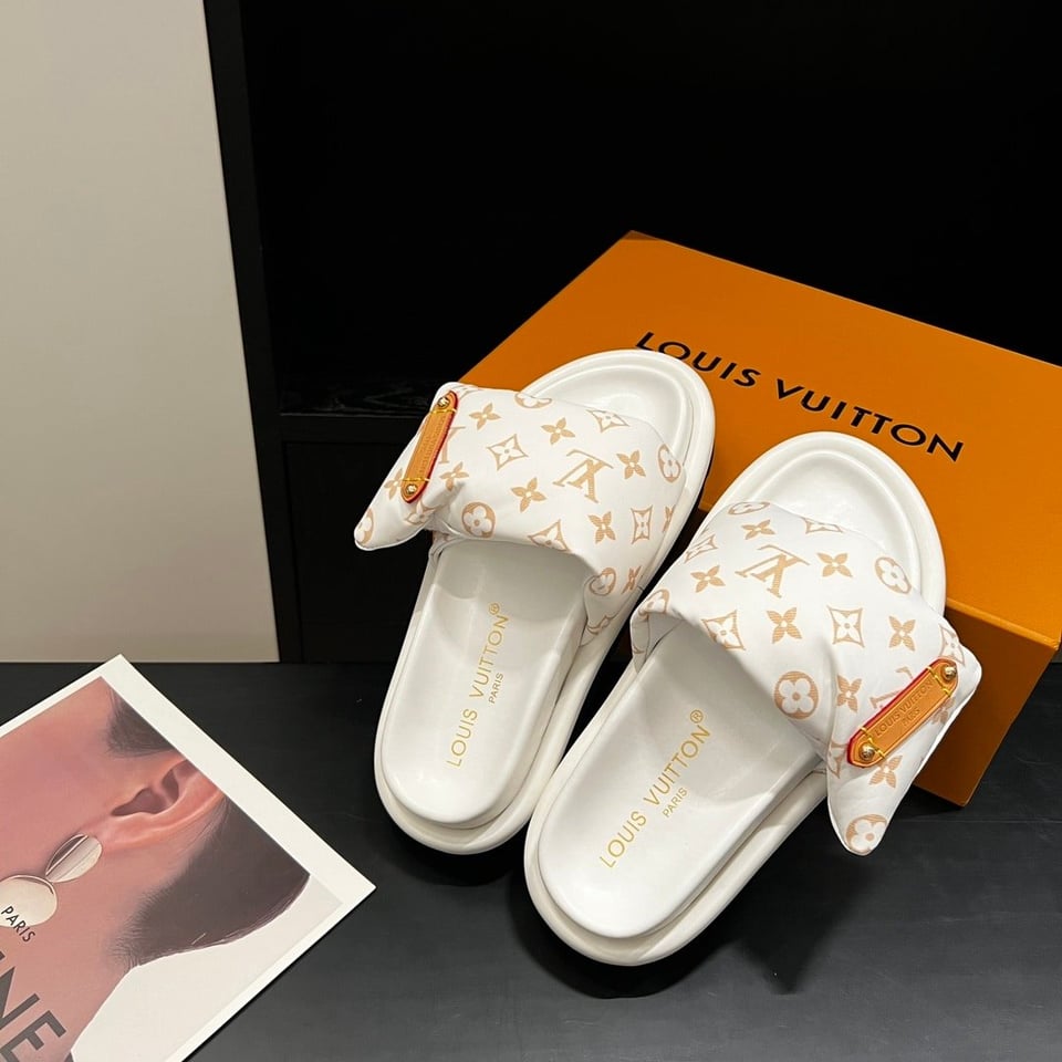 Louis Vuitton Pool Pillow Flat Comfort Mule Sandals Beige 1Acjza view 6