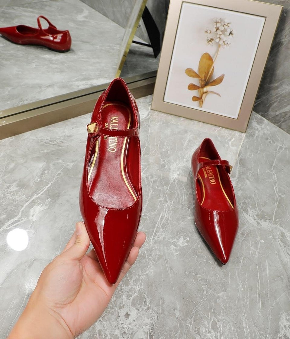 Valentino Garavani Tiptoe Patent Leather Ballet Flats Red view 7