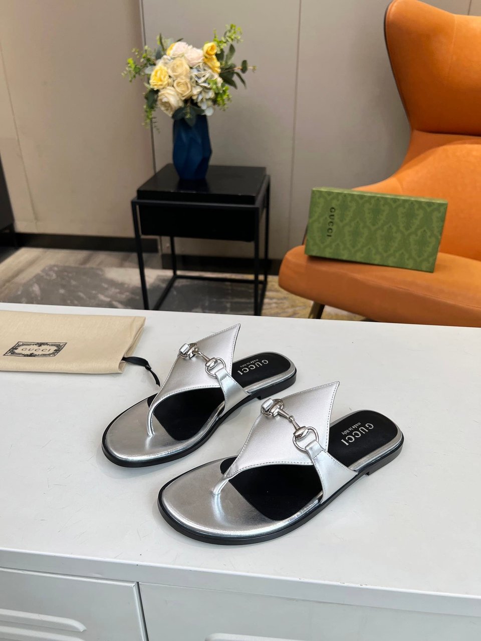 Gucci Women’S Thong Sandal With Horsebit Silver view 5