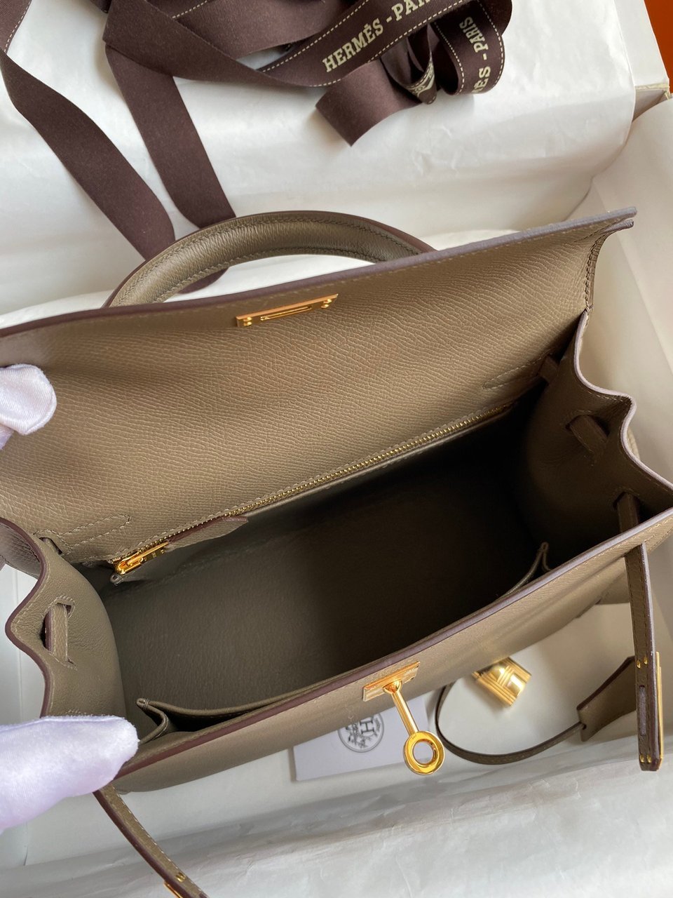 Hermes Kelly 25 Bag In Taupe Epsom Leather For Women 25cm/10in view 8