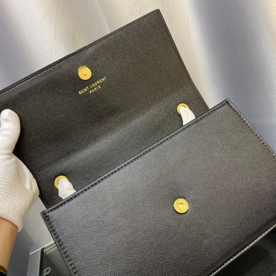 Saint Laurent Kate Medium Chain Bag With Tassel In Grain De Poudre Embossed Leather view 10