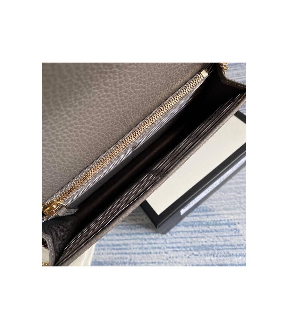 Gucci GG Interlocking Wallet On Chain Grey view 10