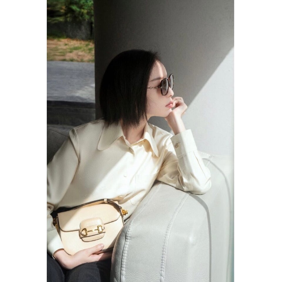Gucci Horsebit 1955 Mini Bag in Beige Leather view 3