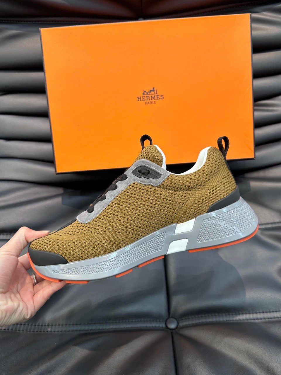 Hermes Heros Sneaker Khaki Gray H232985Zh1R400 view 6