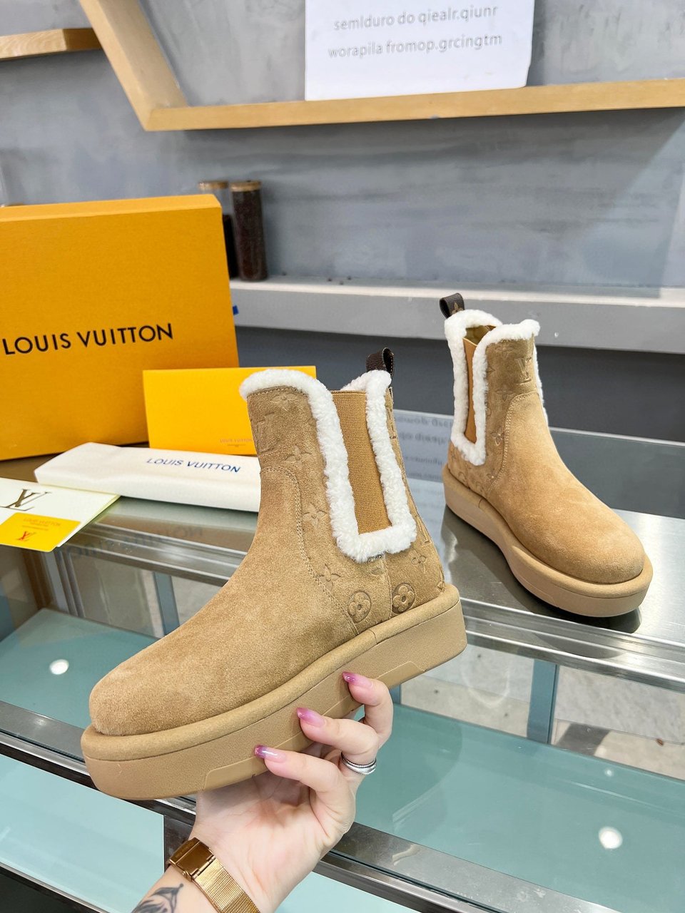 Louis Vuitton Aspen Chelsea Ankle Boot Beige 1Adc7R view 6