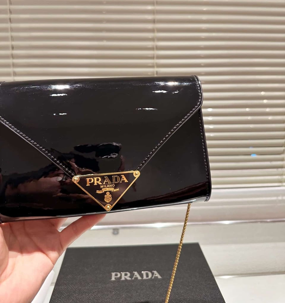 Prada Patent Leather Mini Bag Black 20Cm view 4