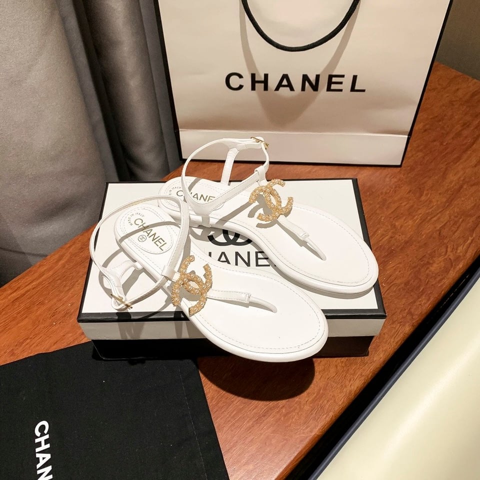 Chanel Gold Pearl Cc Logo Thong Sandals White view 4