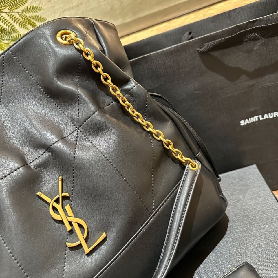 Saint Laurent Jamie 4 3 Shopping In Black 34Cm view 4