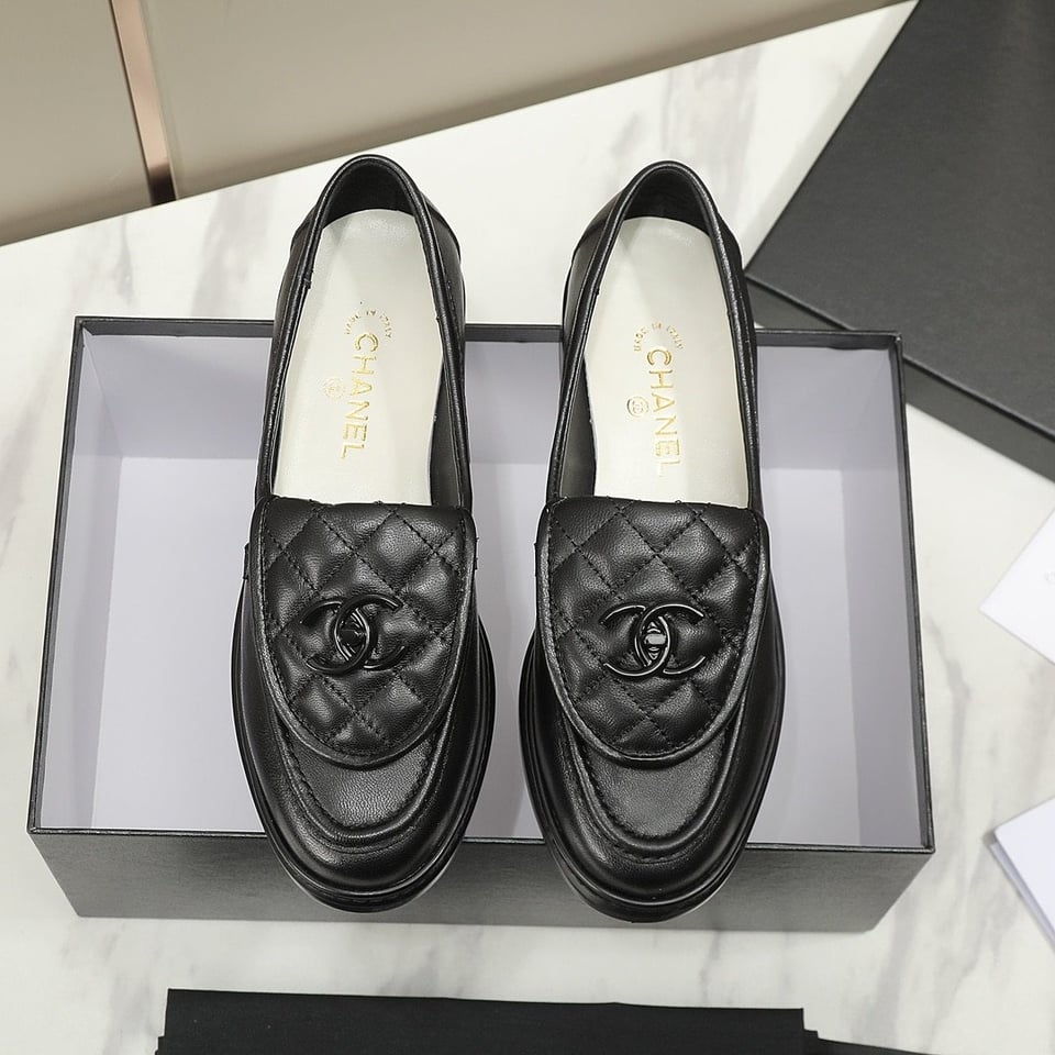 Chanel Cc Nib Turnlock Moccasins Flat Loafers Black view 8