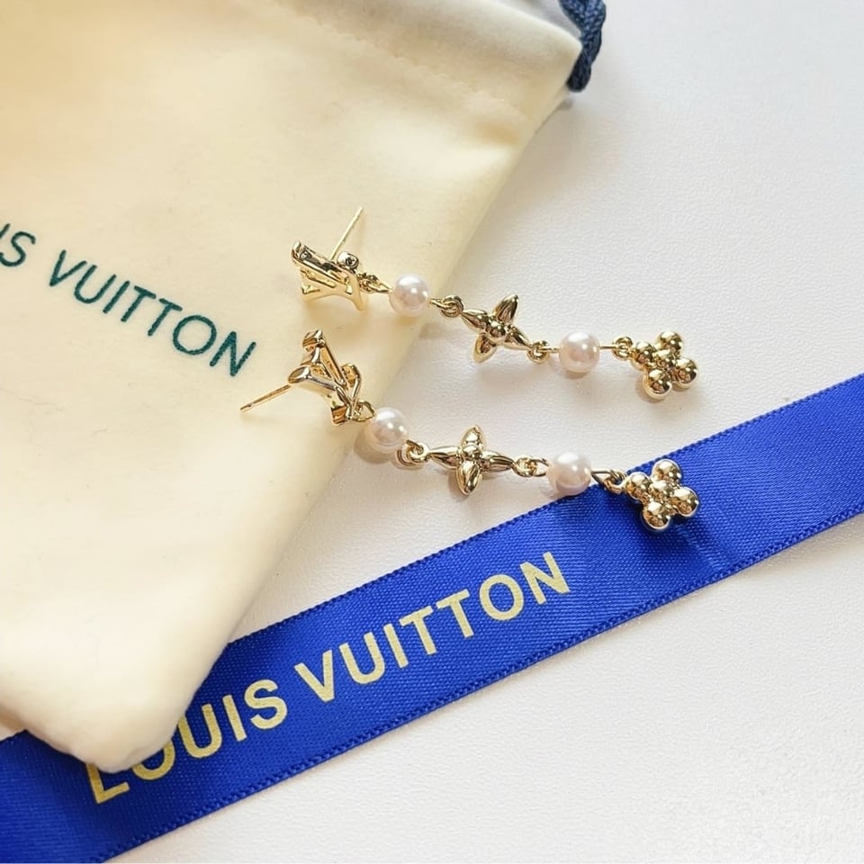 Louis Vuitton Louisa Earrings M01577 view 6