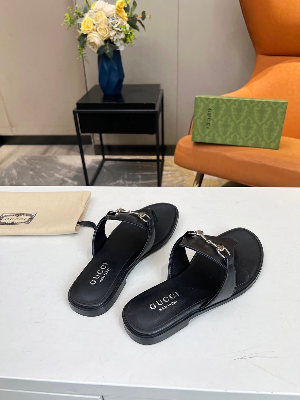 Gucci Women’S Thong Sandal With Horsebit Black view 6