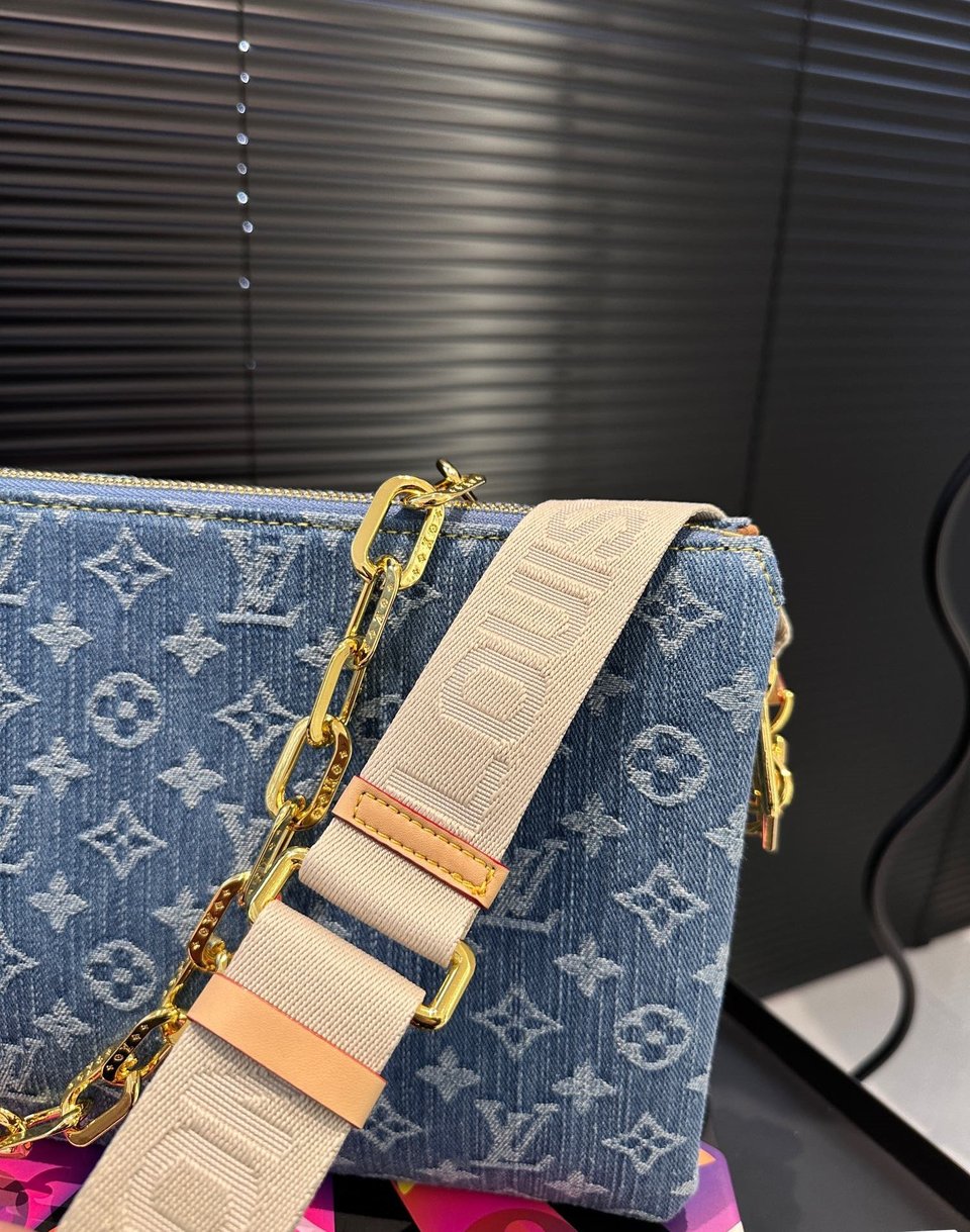 Louis Vuitton Coussin Pm Bag Denim Blue 26Cm M24564 view 6