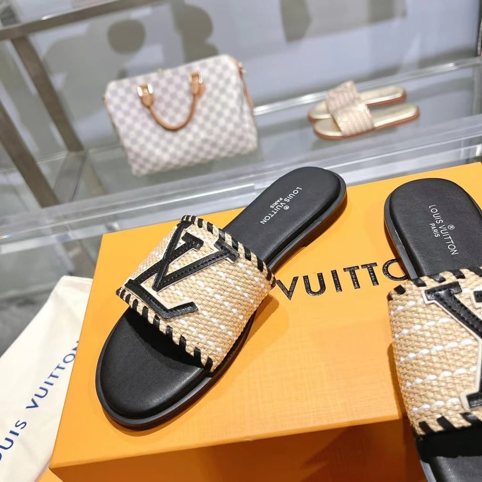 Louis Vuitton Lock It Flat Raffia Mules Black view 4