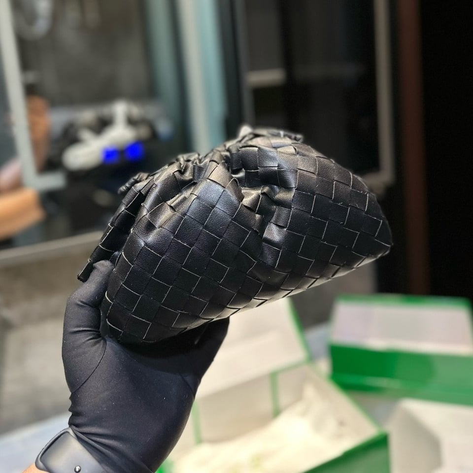 Bottega Veneta Pouch Black 20Cm view 5