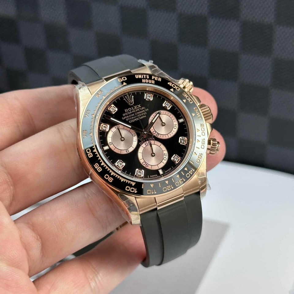 Rolex Daytona 40 mm Sundust Dial 126515LN view 5