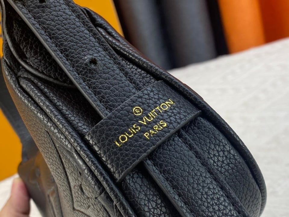 Louis Vuitton Mini Moon Black 20Cm M82391 view 8