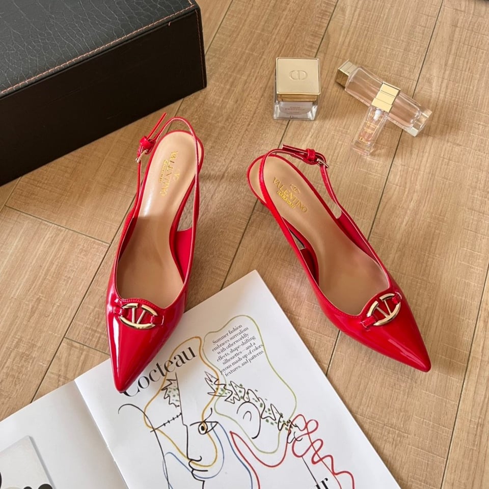 Valentino Vlogo Shiny Leather Leather Heels In Red view 8