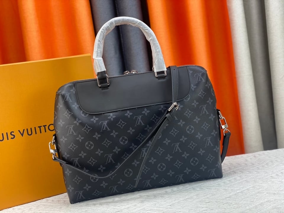 Louis Vuitton Porte Documents Jour Briefcase Monogram Black 37Cm view 4