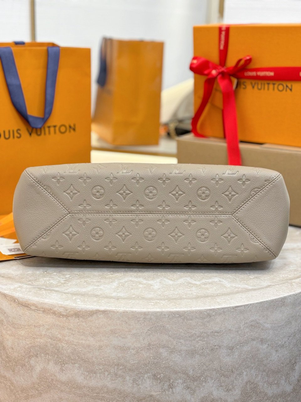 Louis Vuitton LV Anytime MM Monogram Empreinte Bag Tourterelle Gray M14658 42cm/ 16.5in view 12