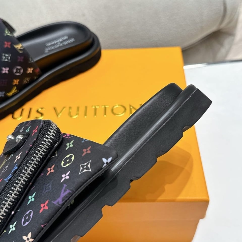 Louis Vuitton X Takashi Murakami Pool Pillow Flat Comfort Mule Black 1Agvrf view 5