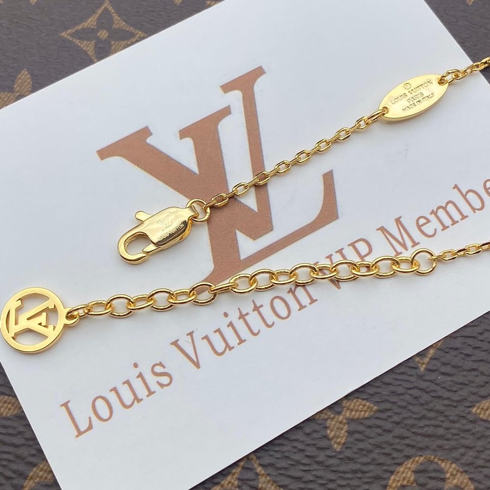 Louis Vuitton Garden Louise Gold Necklace view 5