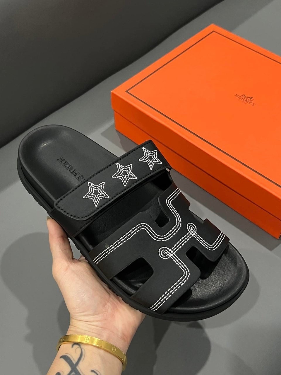 Hermes Chypre Sandal Star Stitched Noir H232142Z 02340 view 5