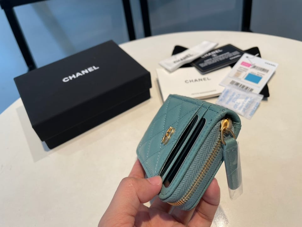 Chanel Zipped Coin Purse 11 Sapphire Grained Calfskin view 9