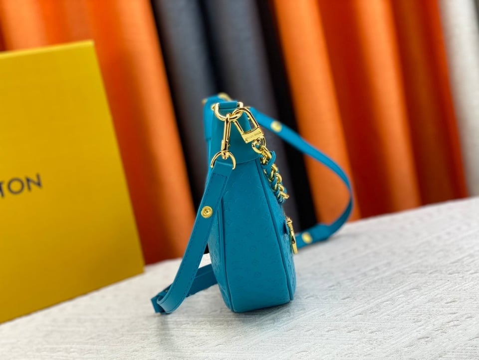 Louis Vuitton Loop Baguette Bag Blue 23Cm M22593 view 8