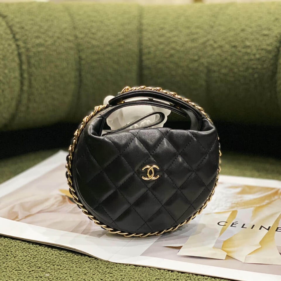 Chanel Lambskin Pouch Black 16cm view 6