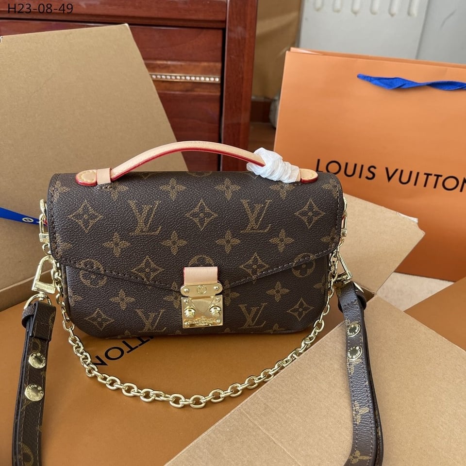Louis Vuitton Pochette M Tis East West Bag Monogram 22Cm M46279 view 3