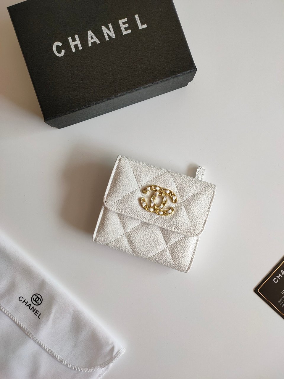 Chanel Square Purse 12 White Grained Calfskin Gold Icon view 3
