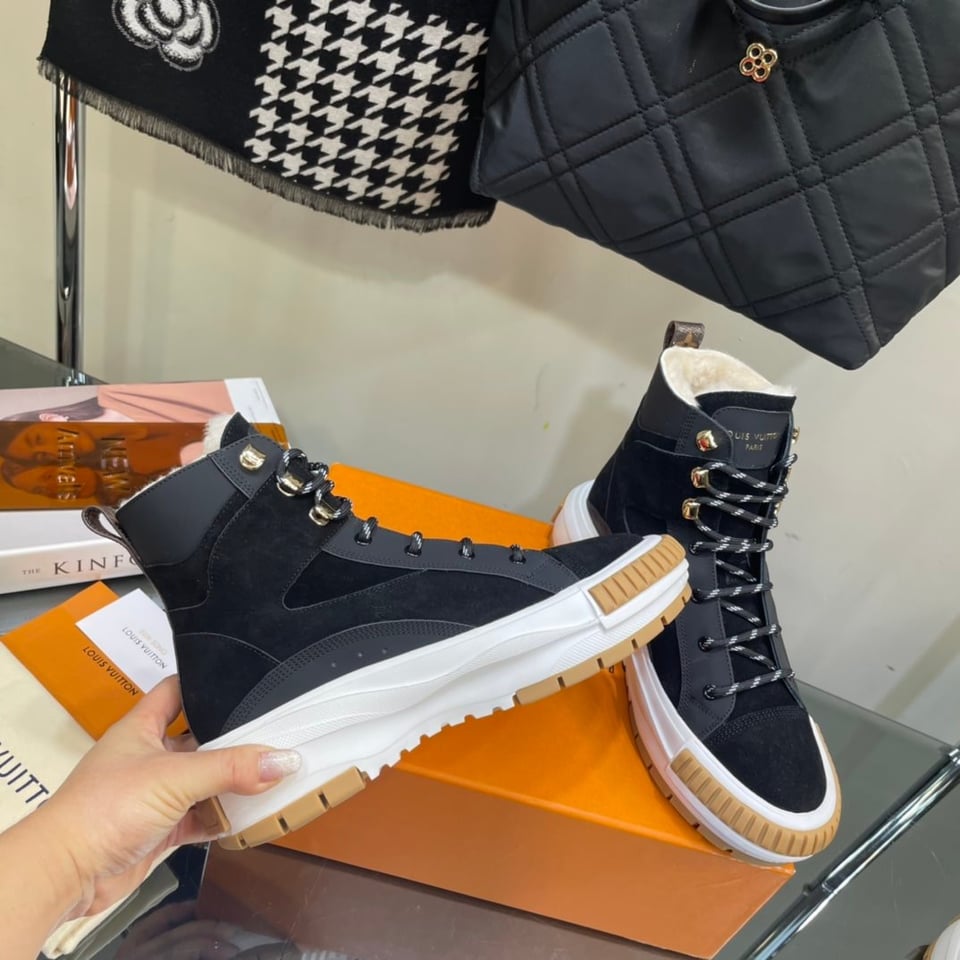 Louis Vuitton Squad Sneaker Boots Black view 7