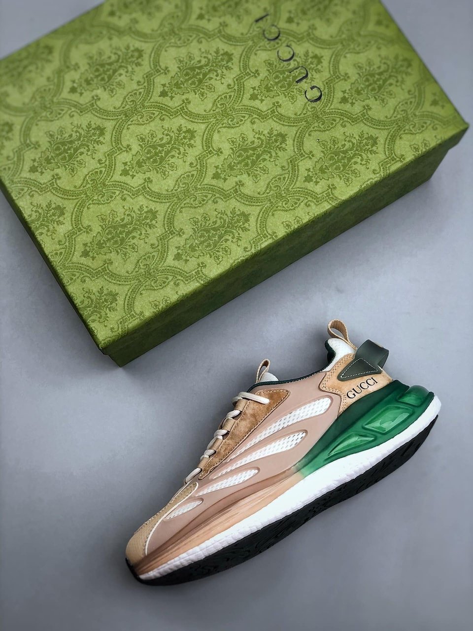 Gucci Design Sneaker Beige Green view 6