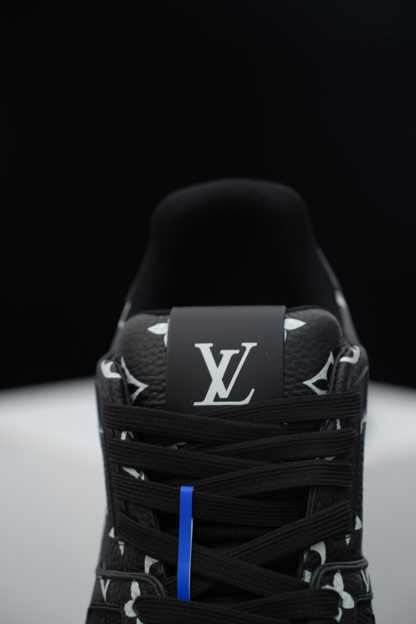 Louis Vuitton Trainer Sneakers Black Calfskin Leather With Monogram 1AKR9M view 7