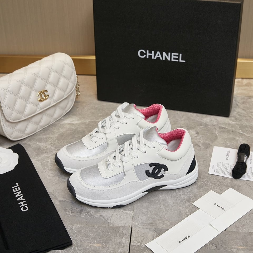 Chanel Suede And Leather Cc Low Top Sneakers White Pink view 10