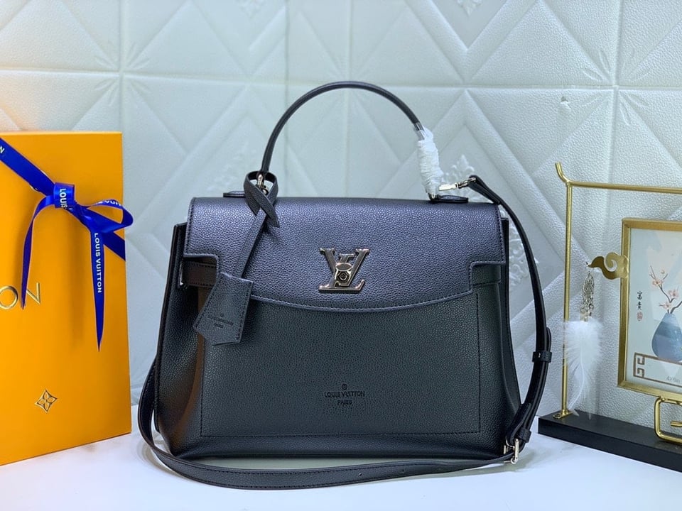 Louis Vuitton Lockme Ever Black 46Cm M51395 view 3