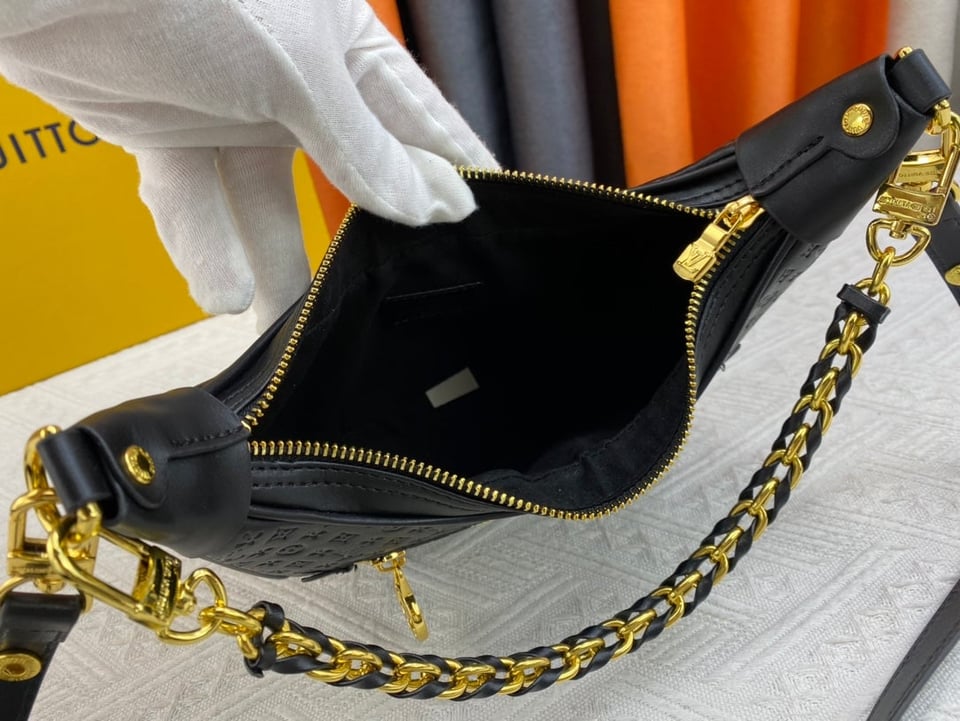Louis Vuitton Loop Baguette Bag Black 23Cm M22591 view 3