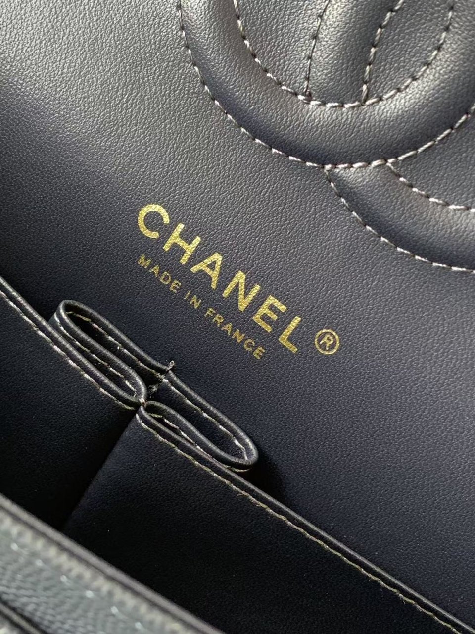 Chanel Classic Flap Bag 25 cm Navy Blue Gold-Tone Hardware A01112 view 10