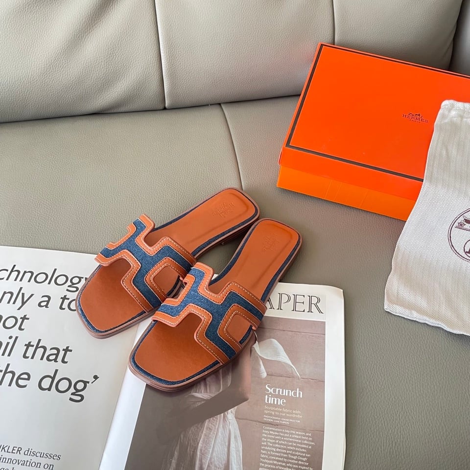 Hermes Oran Sandal Bleu Brut Gold view 3