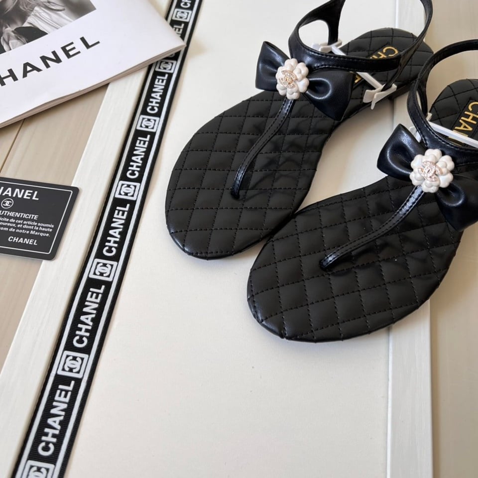 Chanel Black Quilted Leather With White Camellia Cc Logo Sandals G45258 X01000 94305 view 5
