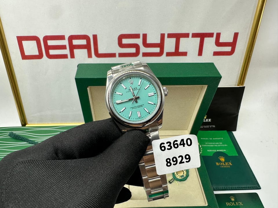 Rolex Oyster Perpetual 41mm Blue Dial 124300 view 3