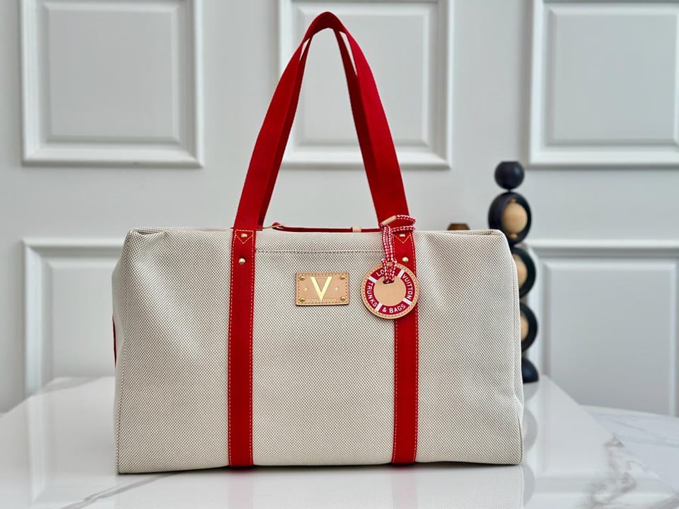 Louis Vuitton Voyageur Bag 45cm M28509 view 2