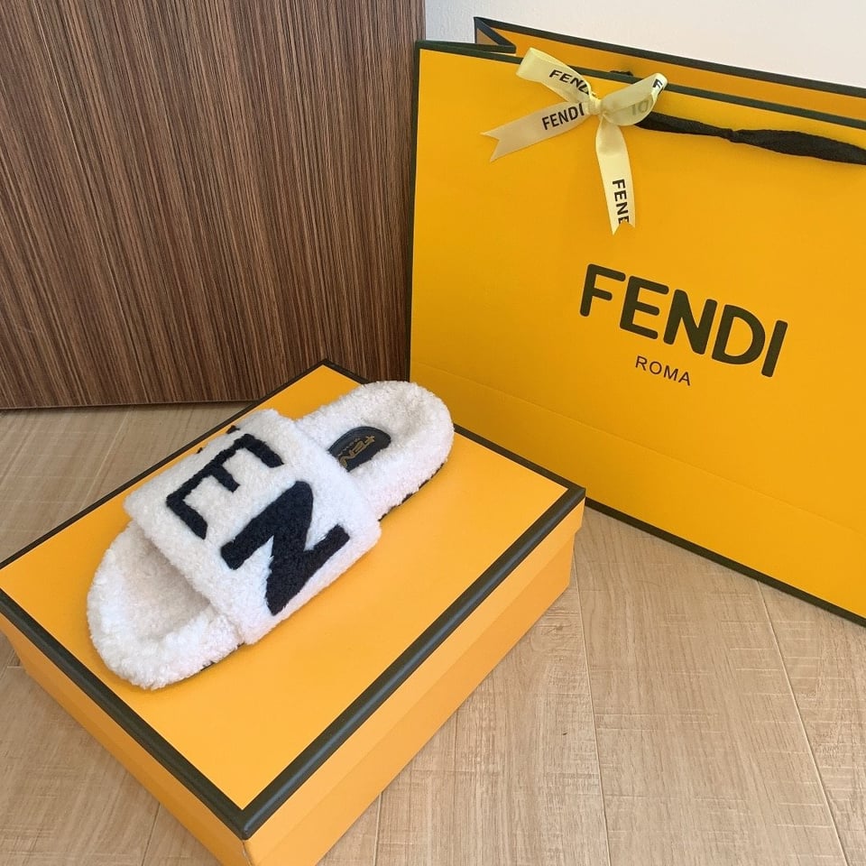 Fendi Fleece Black Text Slippers White view 3