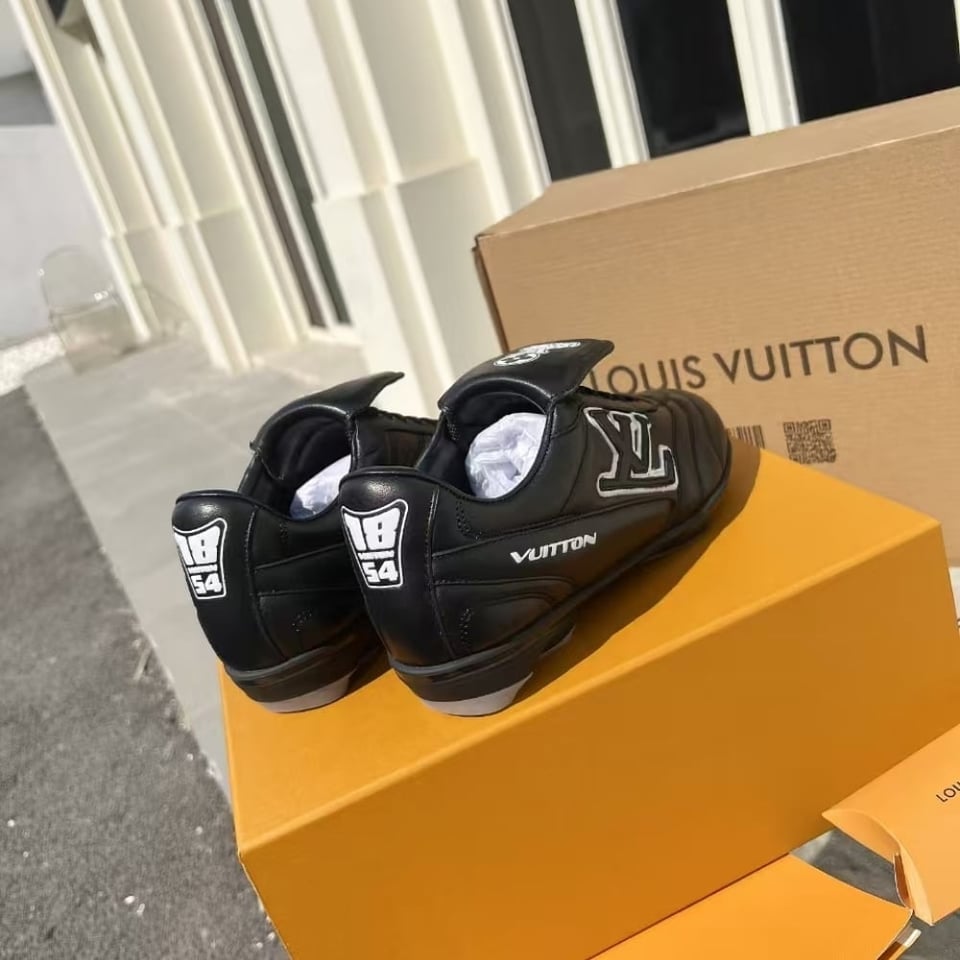 Louis Vuitton Footprint Soccer Sneaker Black 1Ahai9 view 5