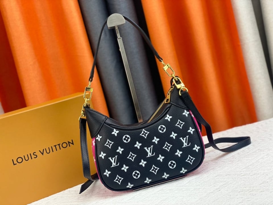 Louis Vuitton Bagatelle 22Cm White view 6