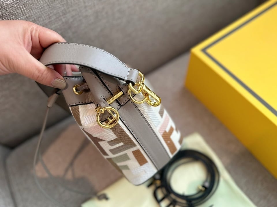 Fendi Mon Tresor Mini Bag Multicolor Canvas 18Cm view 5