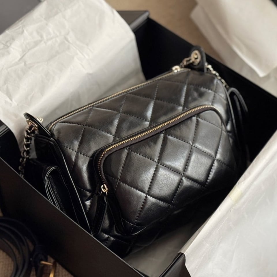 Chanel Small Camera Case Bag Black 23Cm/9.1in As5220 B18234 94305 view 11