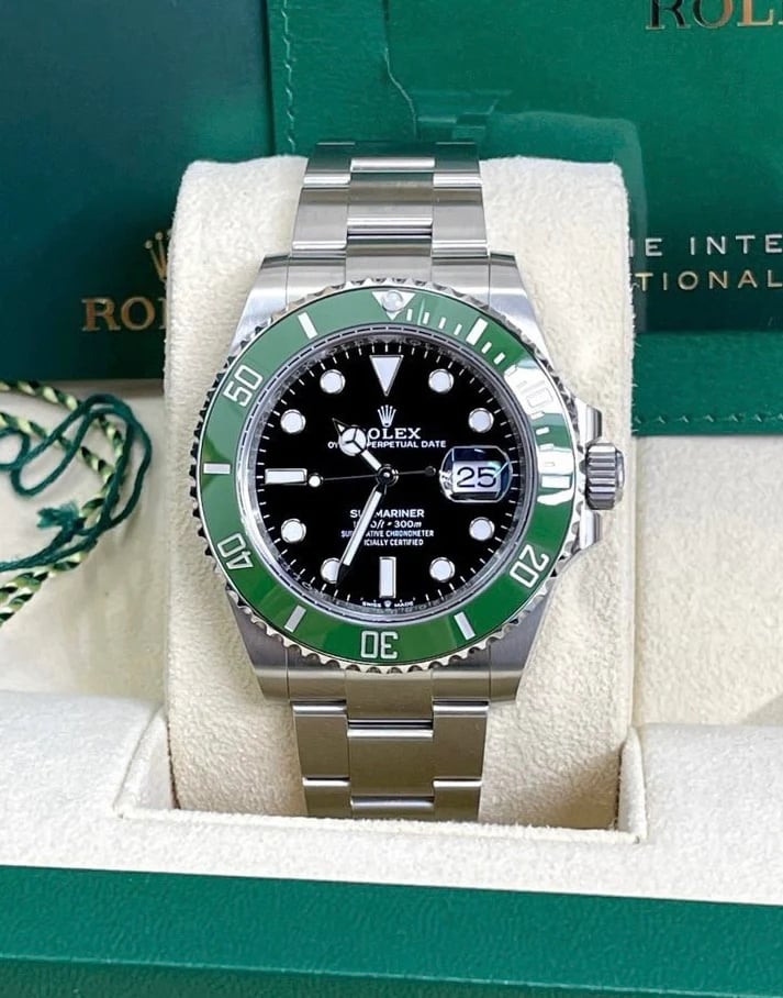 [SUPER CLONE] Rolex Submariner 41mm Black Dial 126610LV “Starbucks” view 5